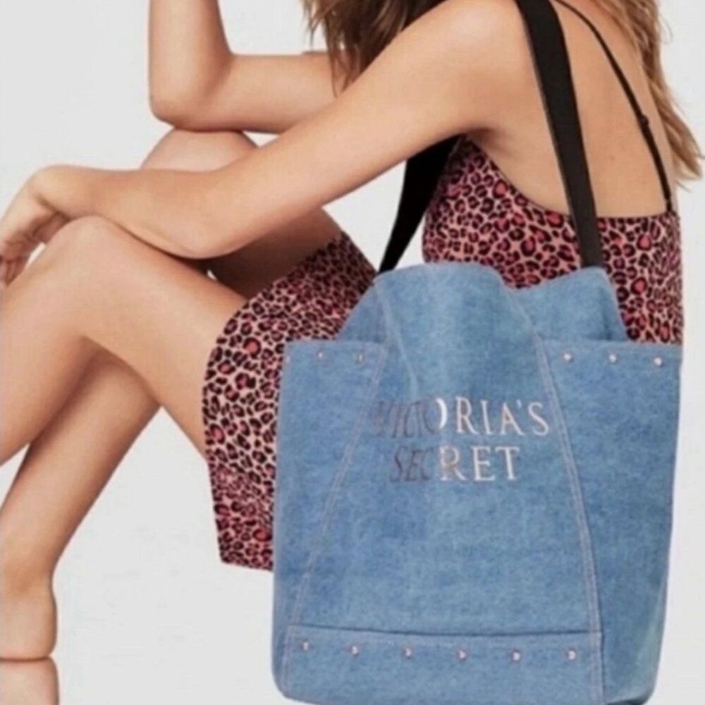 🆕 Victoria's Secret Denim Blue Weekender Studded Shoulder Tote Bag LIMITED 5201 - Picture 6 of 7